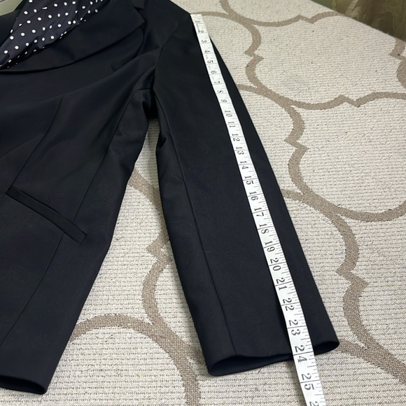 Chico's Black front pockets 2 button closure blazer jacket, Chico’s size 1, M, 8 - Picture 13 of 13